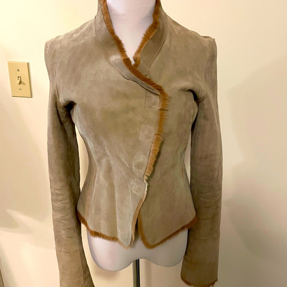 Absolutely gorgeous Armani Collezioni calf leather jacket